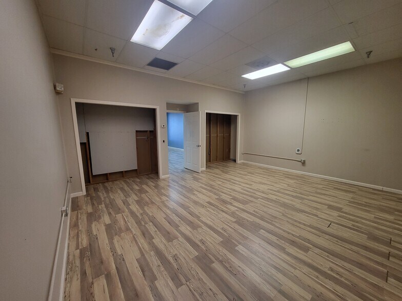 More Photos Of 7135 98 Hwy, Panama City Beach General Retail For Lease