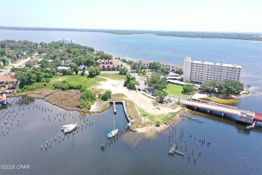 More Photos Of 303-305 Beach Dr E, Panama City Land For Sale