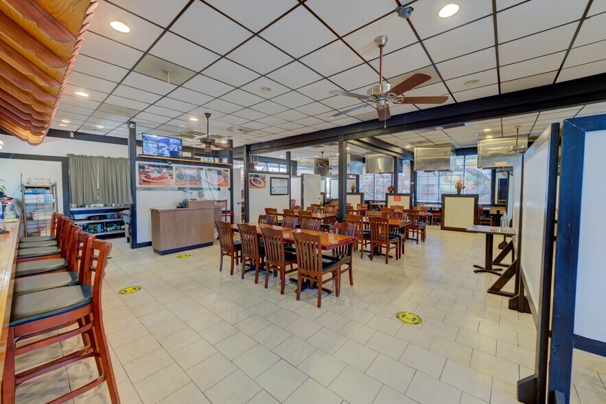 More Photos Of 6634 Two Notch Rd, Columbia Restaurant For Sale