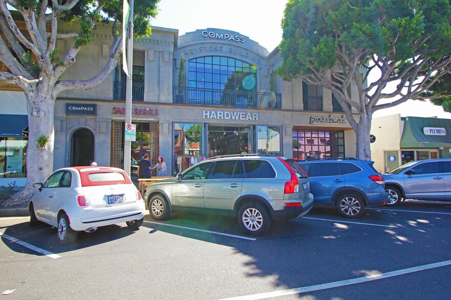 Primary Photo Of 156 N Larchmont Blvd, Los Angeles Office For Lease