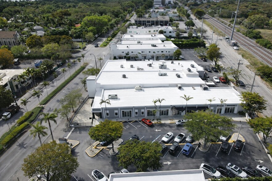 More Photos Of 5084 Biscayne Blvd, Miami General Retail For Lease