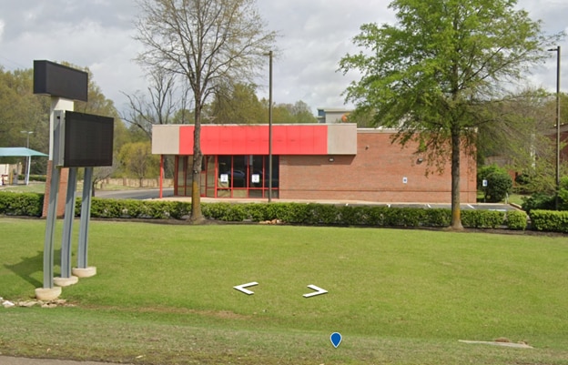 More Photos Of 6830 Goodman Rd, Olive Branch Auto Repair For Lease