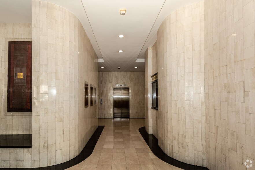 More Photos Of 11726 San Vicente Blvd, Los Angeles Office For Lease