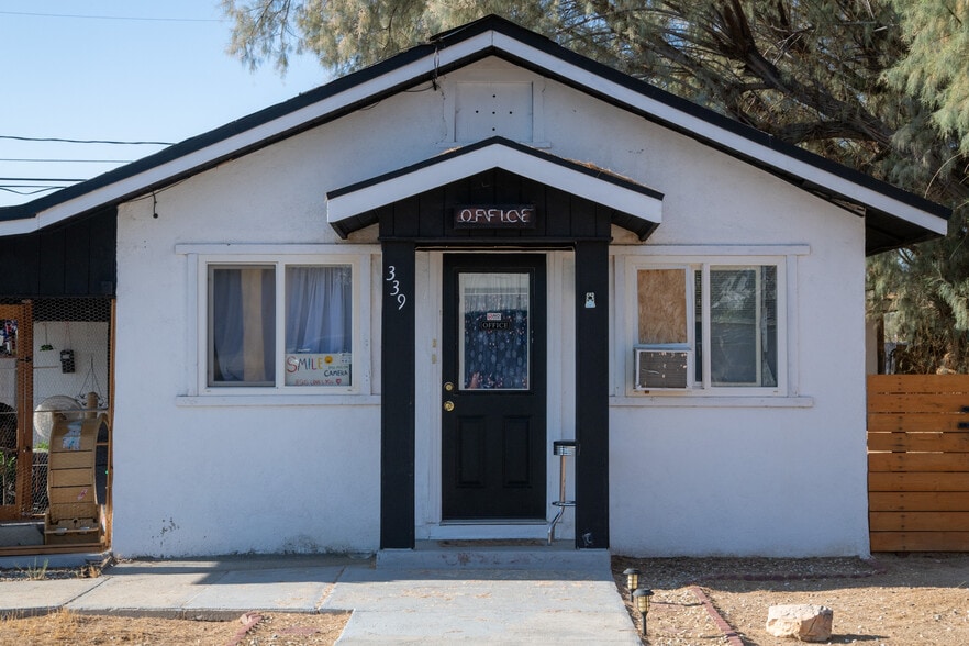 More Photos Of 331 W Church Ave, Ridgecrest Hotel For Sale