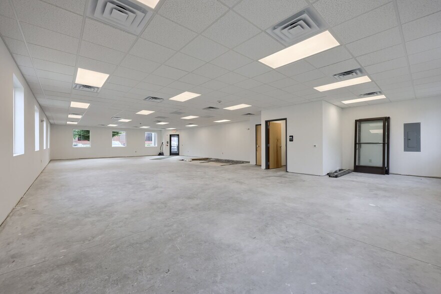 More Photos Of 84 Doe Run Rd, Manheim Medical For Lease