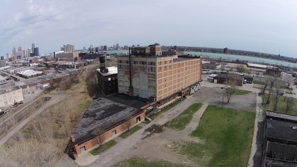 More Photos Of 2030 Howard St, Detroit Warehouse For Sale