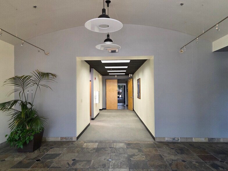 More Photos Of 500 Menlo Dr, Rocklin Office For Lease