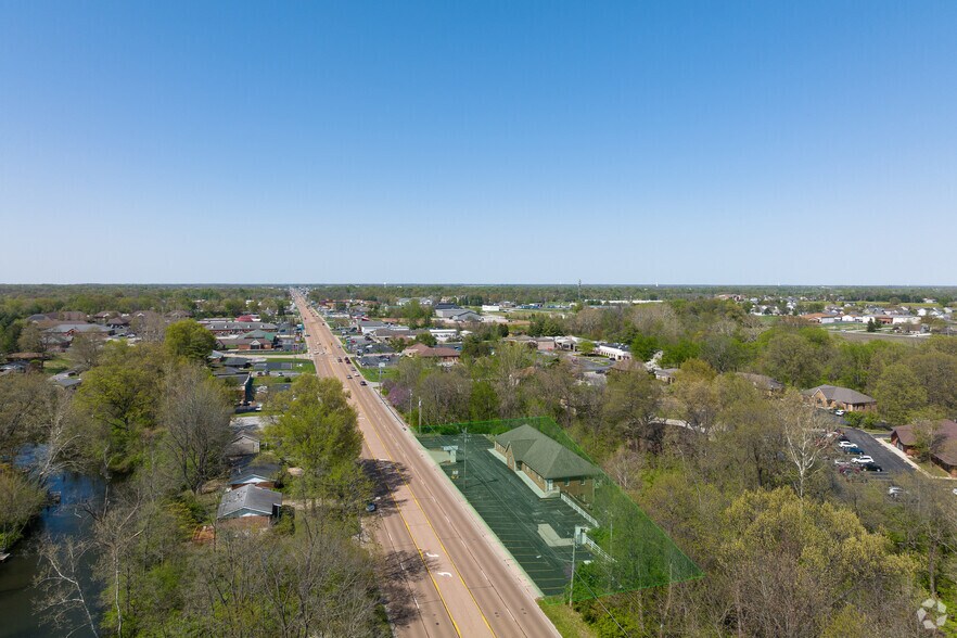 More Photos Of 3890 N Illinois St, Swansea Medical For Sale