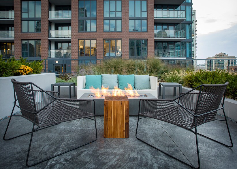 More Photos Of 637-643 N Wells St, Chicago Apartments For Lease