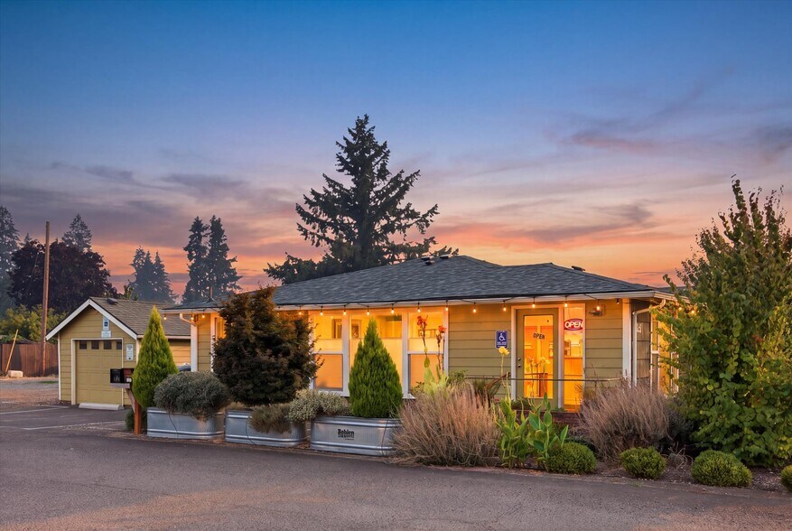 Primary Photo Of 615 SE 1st Ave, Canby Office For Sale