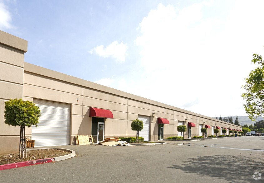 More Photos Of 2526 Qume Dr, San Jose Light Distribution For Sale