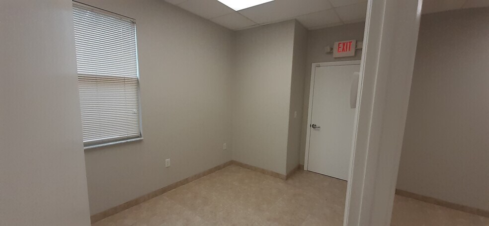 More Photos Of 8359 Stringfellow Rd, Saint James City Medical For Sale