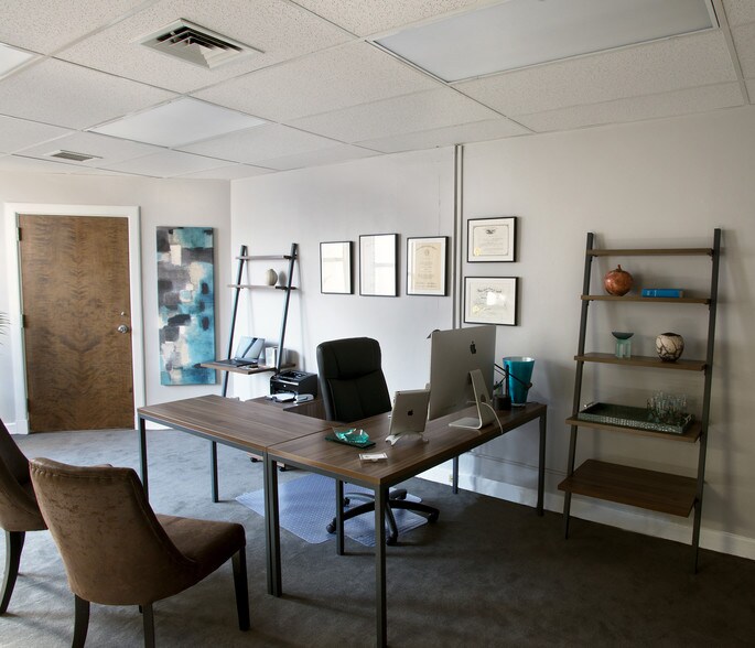 More Photos Of 815 Quarrier St, Charleston Office For Sale