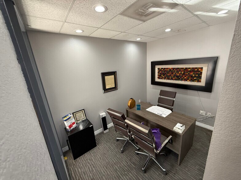 More Photos Of 299 Shadow Mountain Dr, El Paso Medical For Sale