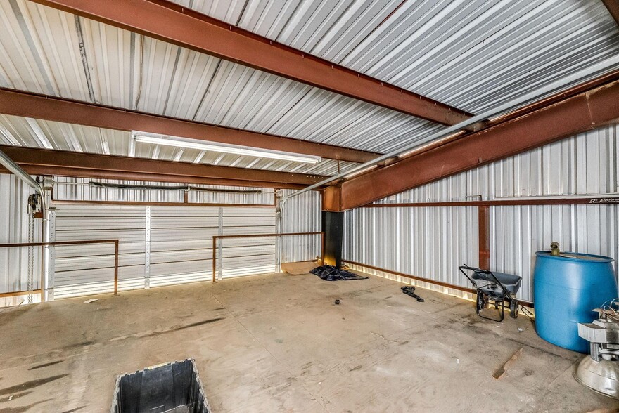 More Photos Of 2217 Old Dennis Rd, Weatherford Service For Sale