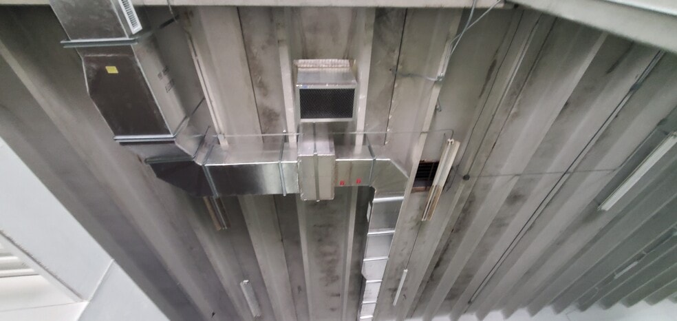 More Photos Of 2100 NW 93rd Ave, Miami Warehouse For Sale