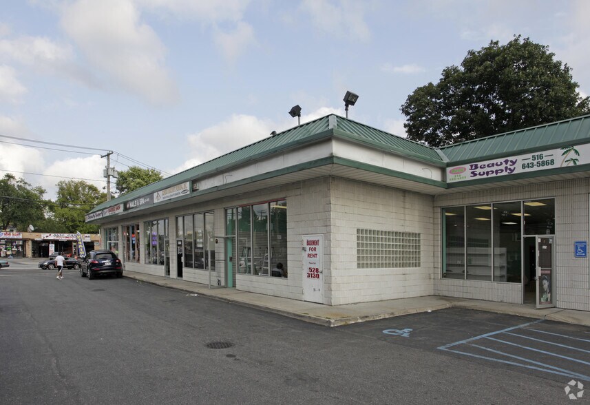 More Photos Of 1146-1160 Front St, Uniondale Storefront For Sale