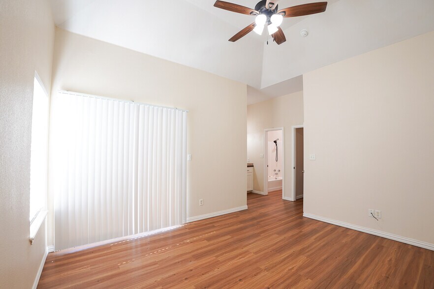 More Photos Of 1101 Cates St, Bridgeport Multifamily For Sale