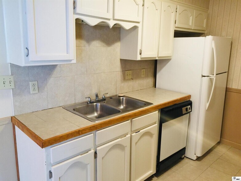 More Photos Of 303 Woodale Dr, Monroe Apartments For Sale