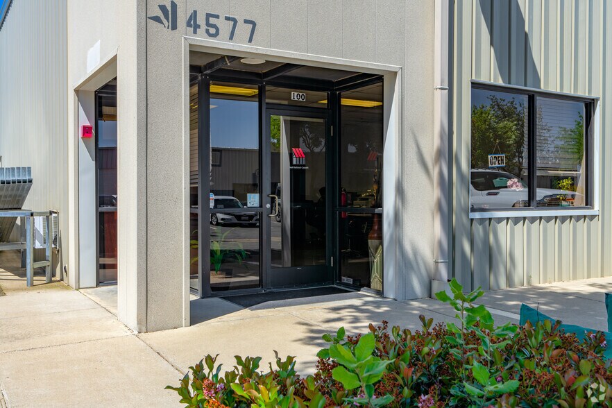 More Photos Of 4577 Skyway Dr, Olivehurst Warehouse For Sale