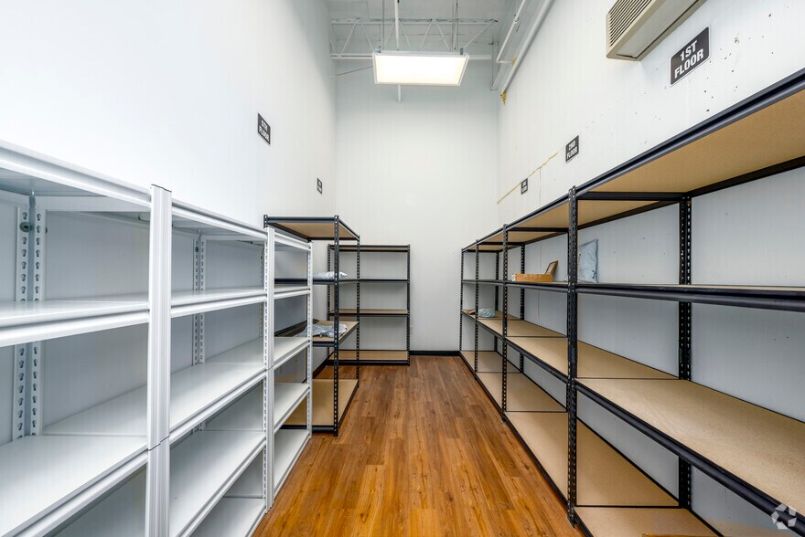 More Photos Of 130 Rollins Ave, Rockville Apartments For Lease