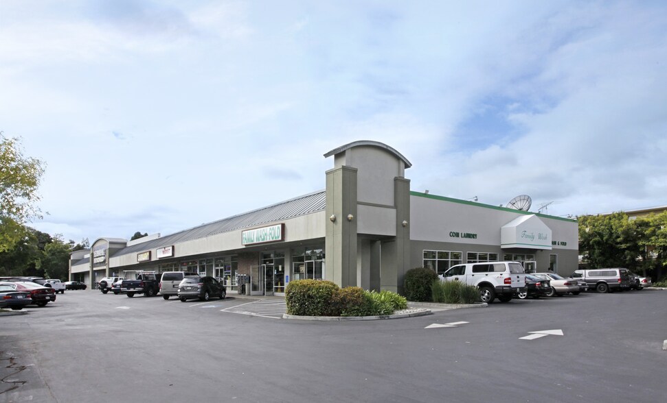 More Photos Of 1900-1950 El Camino Real, Redwood City Freestanding For Lease
