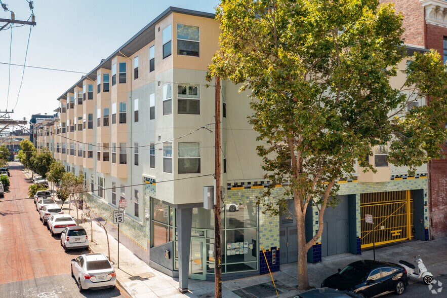 More Photos Of 147 Valencia St, San Francisco Apartments For Lease