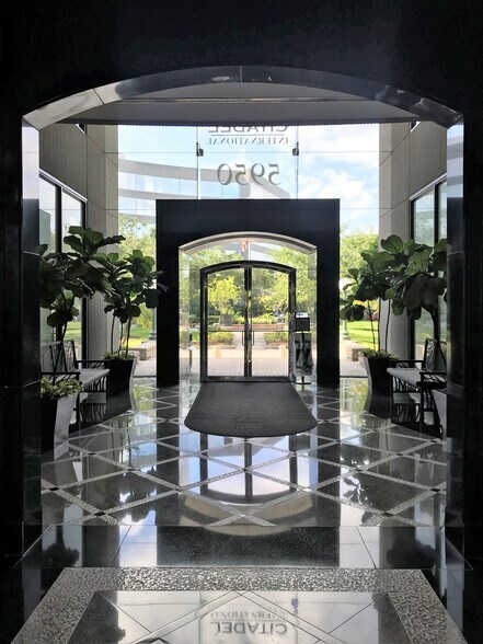 More Photos Of 5950 Hazeltine National Dr, Orlando Office For Lease