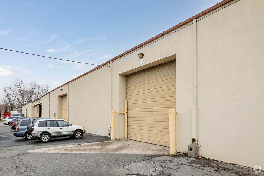 Primary Photo Of 110 King St, Hackensack Warehouse For Lease