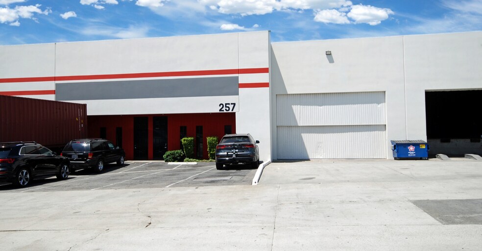 More Photos Of 241-317 E Redondo Beach Blvd, Gardena Unknown For Lease