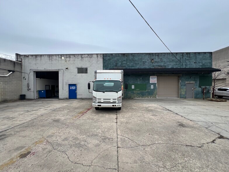 More Photos Of 1701 Washington Ave, Philadelphia Industrial For Lease