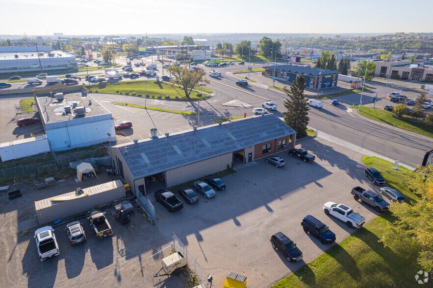 More Photos Of 608 42 Av SE, Calgary Light Distribution For Lease