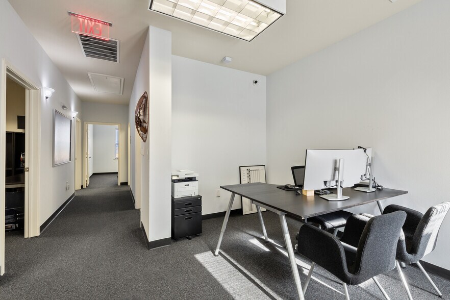 More Photos Of 1508 Dessau Ridge Ln, Austin Office For Sale