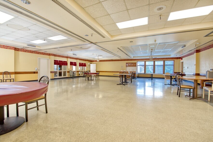 More Photos Of 1500 McKinley Ave, Niles Assisted Living For Sale