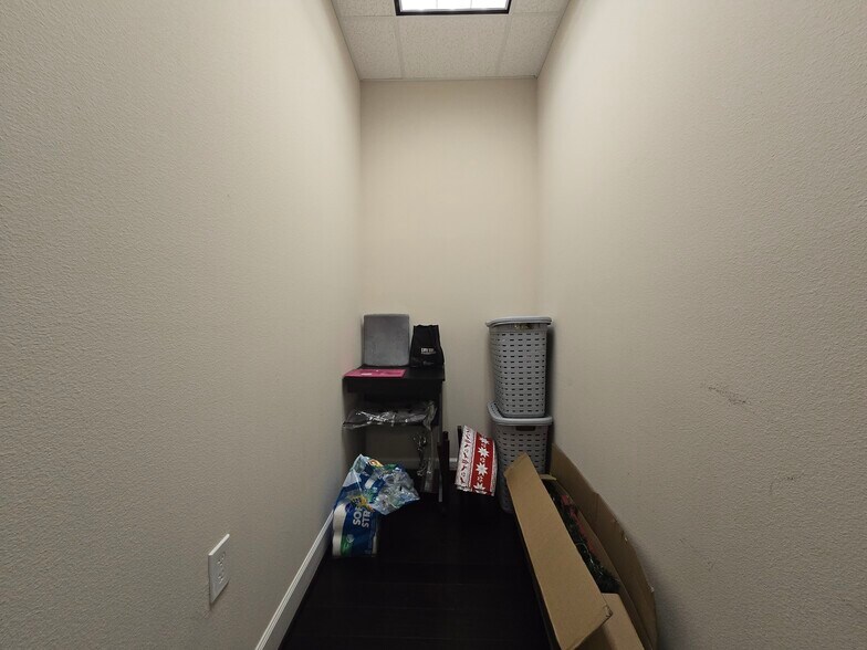 More Photos Of 440 Cobia Dr, Katy Medical For Sale