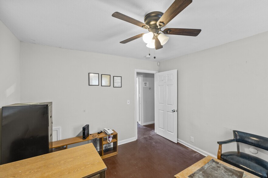 More Photos Of 7879 N Main St, Jonesboro Office Residential For Sale