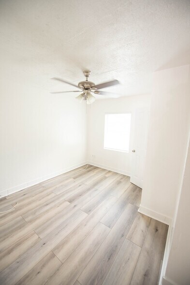 More Photos Of 1101 Tuskawilla Dr, Clearwater Apartments For Sale