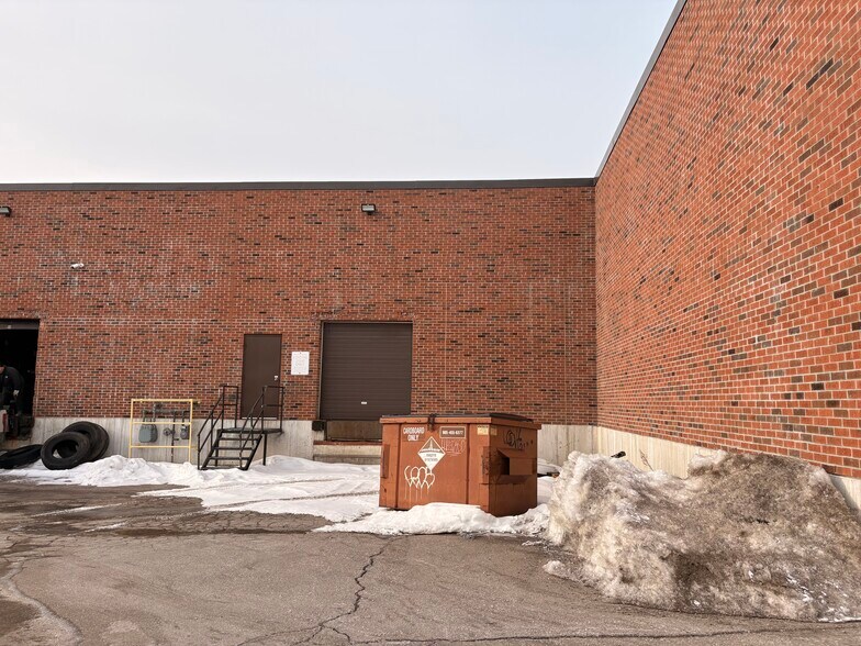 More Photos Of 55 Stafford Dr, Brampton Warehouse For Lease