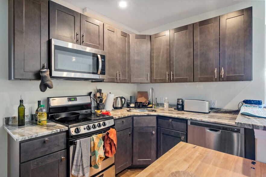 More Photos Of 14 Chiswick Rd, Brighton Apartments For Sale