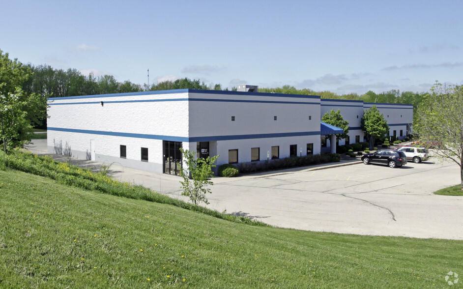 Primary Photo Of 235-255 Info Hwy Ct, Slinger Light Manufacturing For Lease