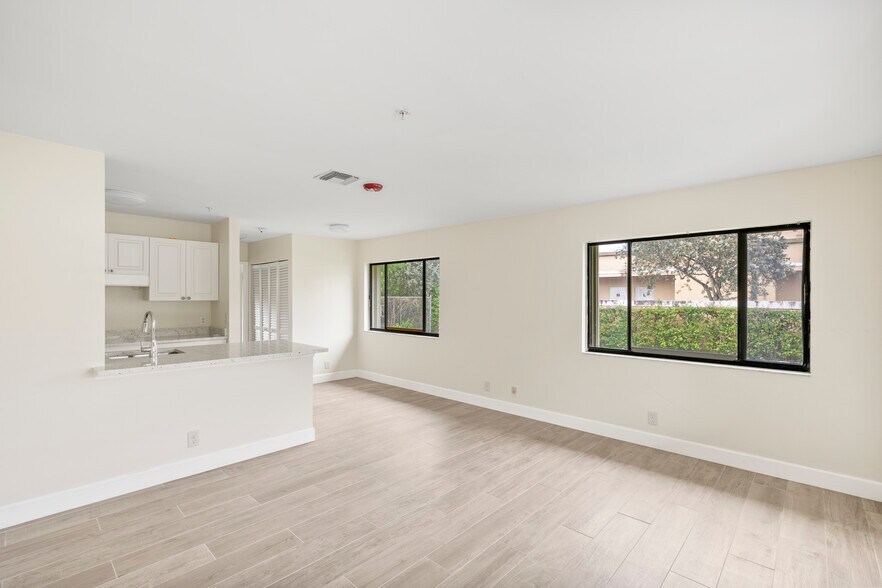 More Photos Of 4177 S Congress Ave, Lake Worth Apartments For Sale