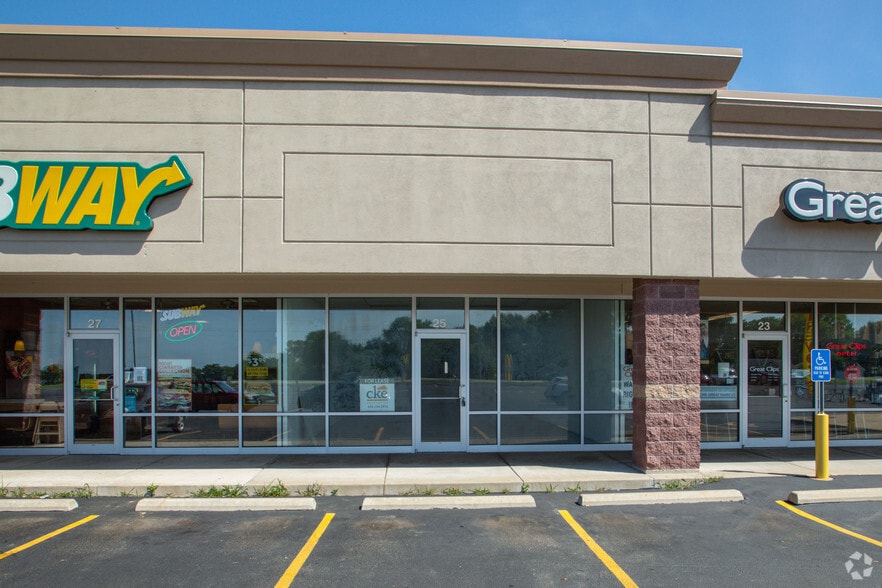 More Photos Of 5-37 Winfield Plaza, Winfield Unknown For Lease