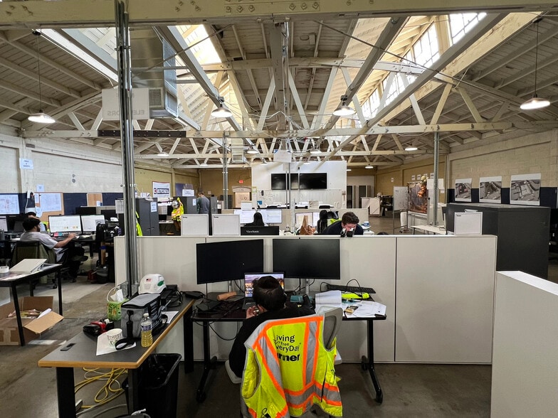 More Photos Of 450 S Raymond Ave, Pasadena Warehouse For Sale