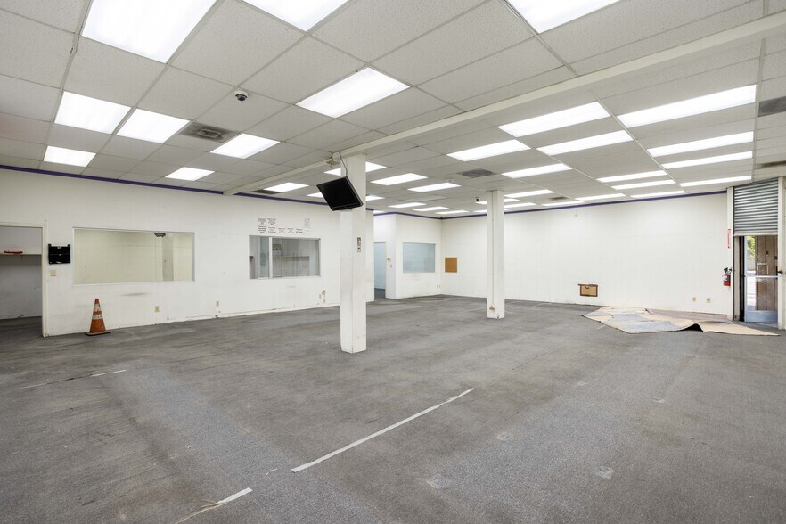 More Photos Of 1250 S Broadway, Los Angeles Warehouse For Sale