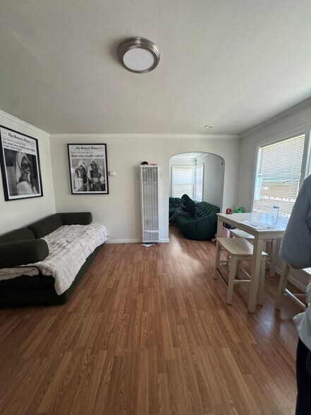 More Photos Of 1841 98th Ave, Oakland Freestanding For Sale