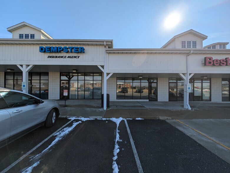 More Photos Of 3502-3530 W Willow Knolls Dr, Peoria Storefront For Lease