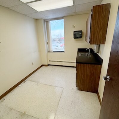 More Photos Of 6789 Ridge Rd, Parma Medical For Lease