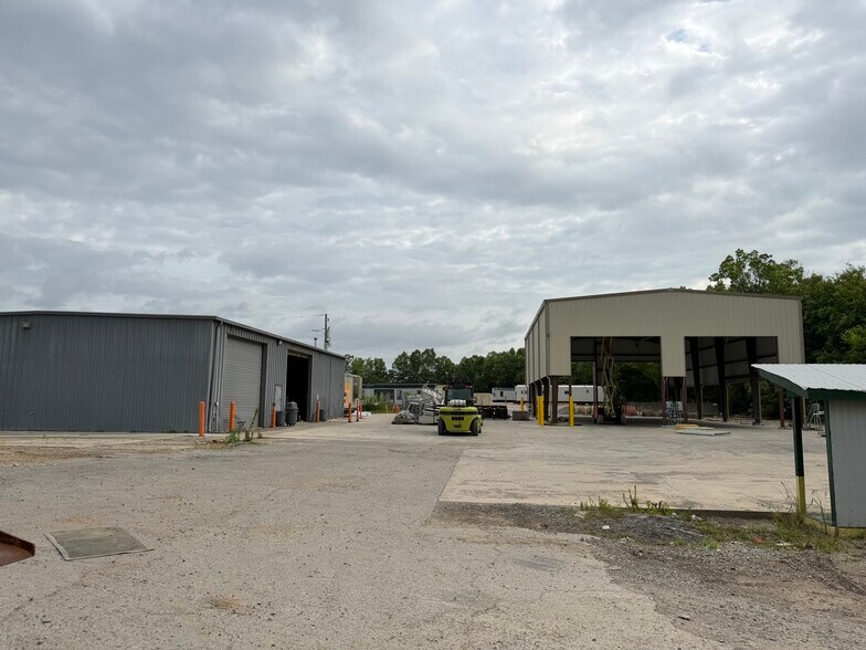 More Photos Of 3502 E Governor John Sevier Hwy, Knoxville Office For Lease