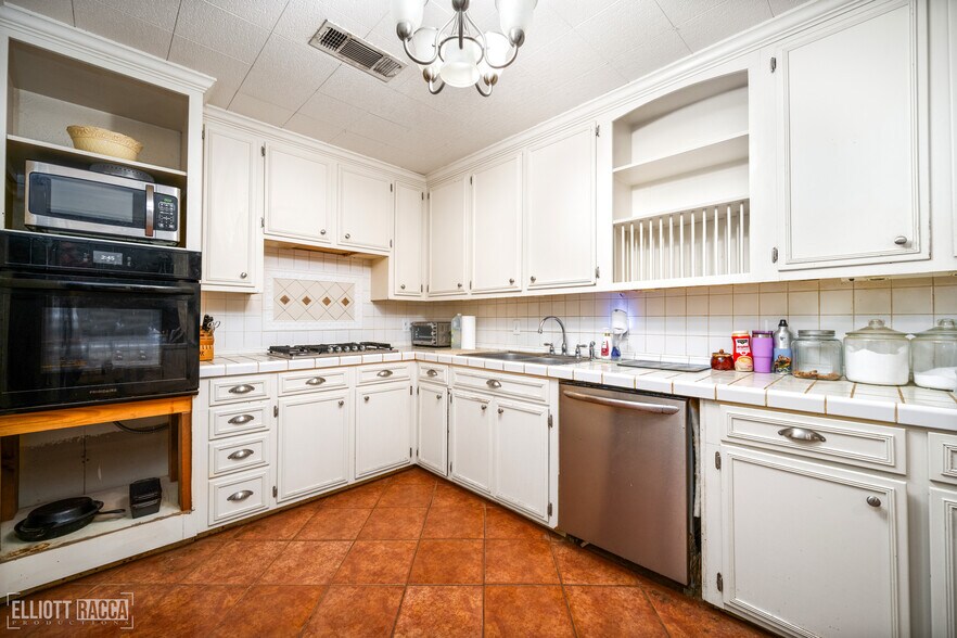 More Photos Of 1785 Old River Rd, Natchitoches Light Manufacturing For Sale