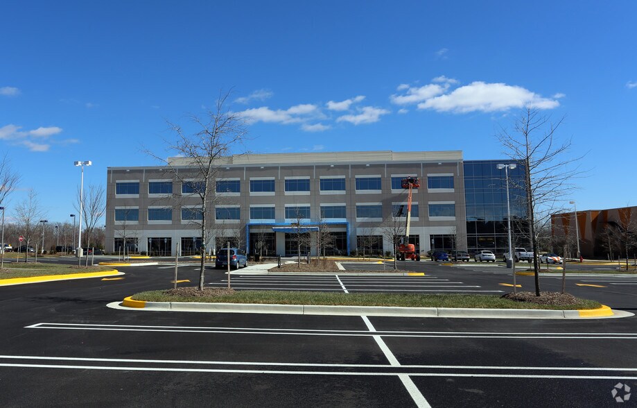 More Photos Of 7704 Matapeake Business Dr, Brandywine Medical For Lease